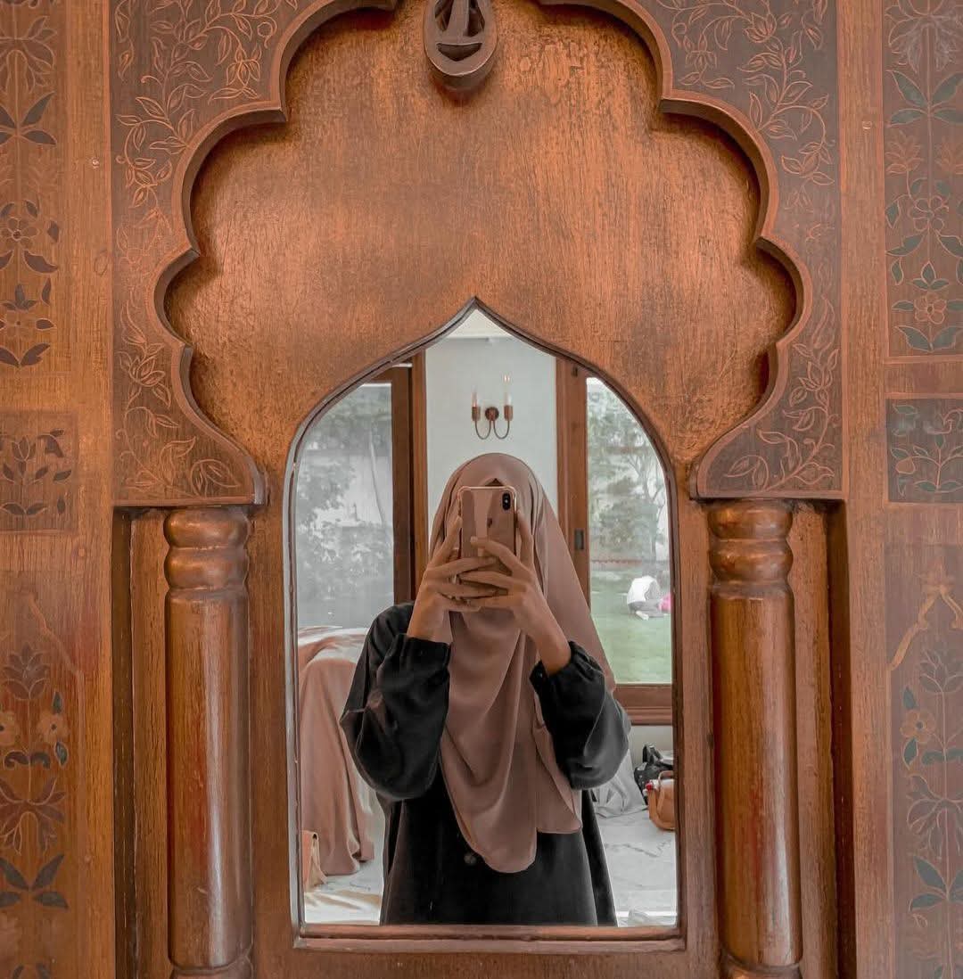Adina khan Urdu teaching gallery image 1