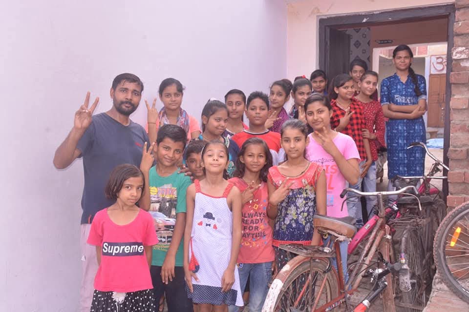 Subject Tutor in Pakistan | Online & Home | Tutor — teaching image 1