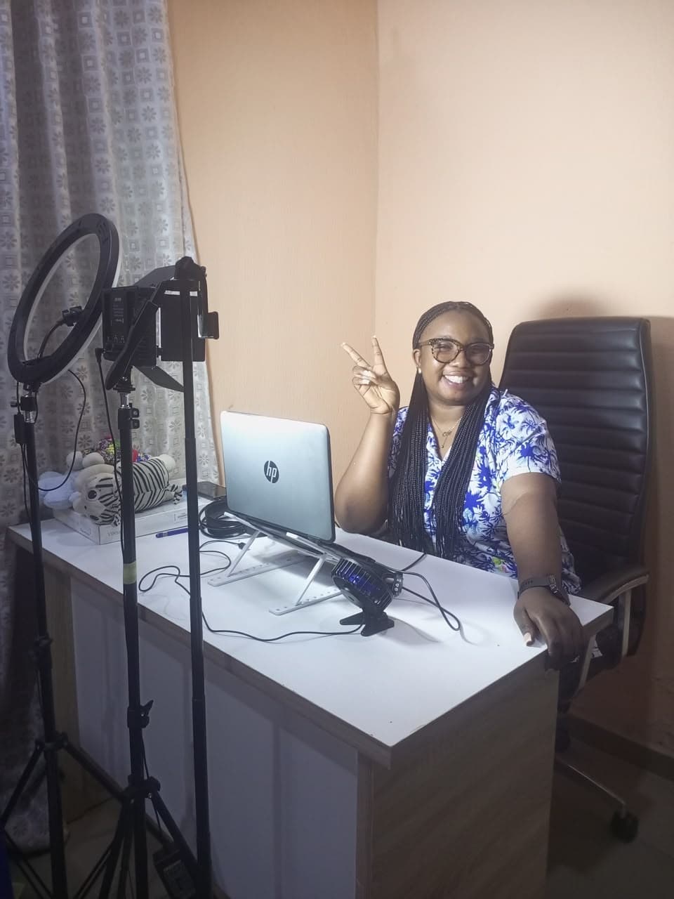 Subject Tutor in Pakistan | Online & Home | Tutor — teaching image 3