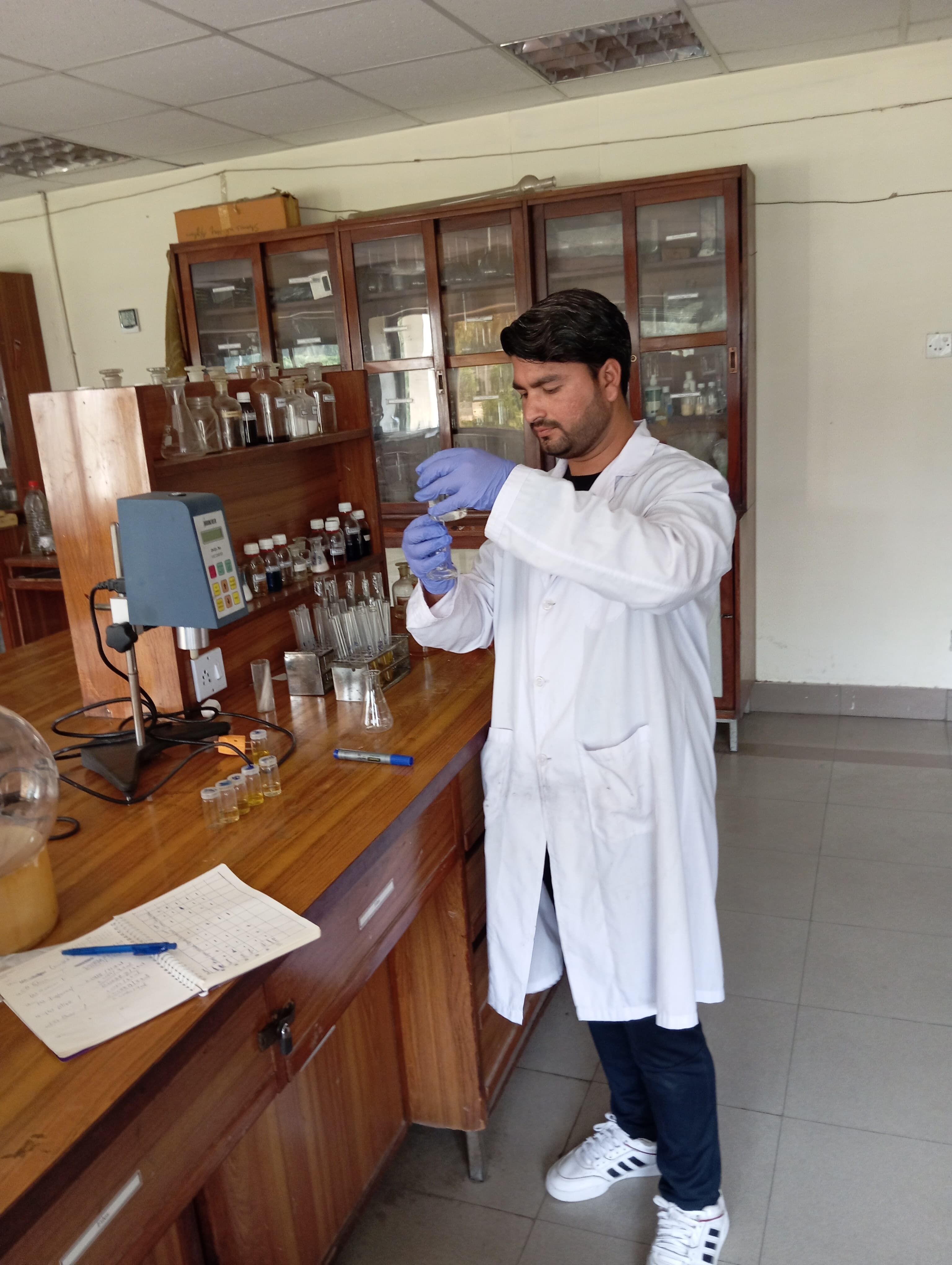 Subject Tutor in Pakistan | Online & Home | Tutor — teaching image 3