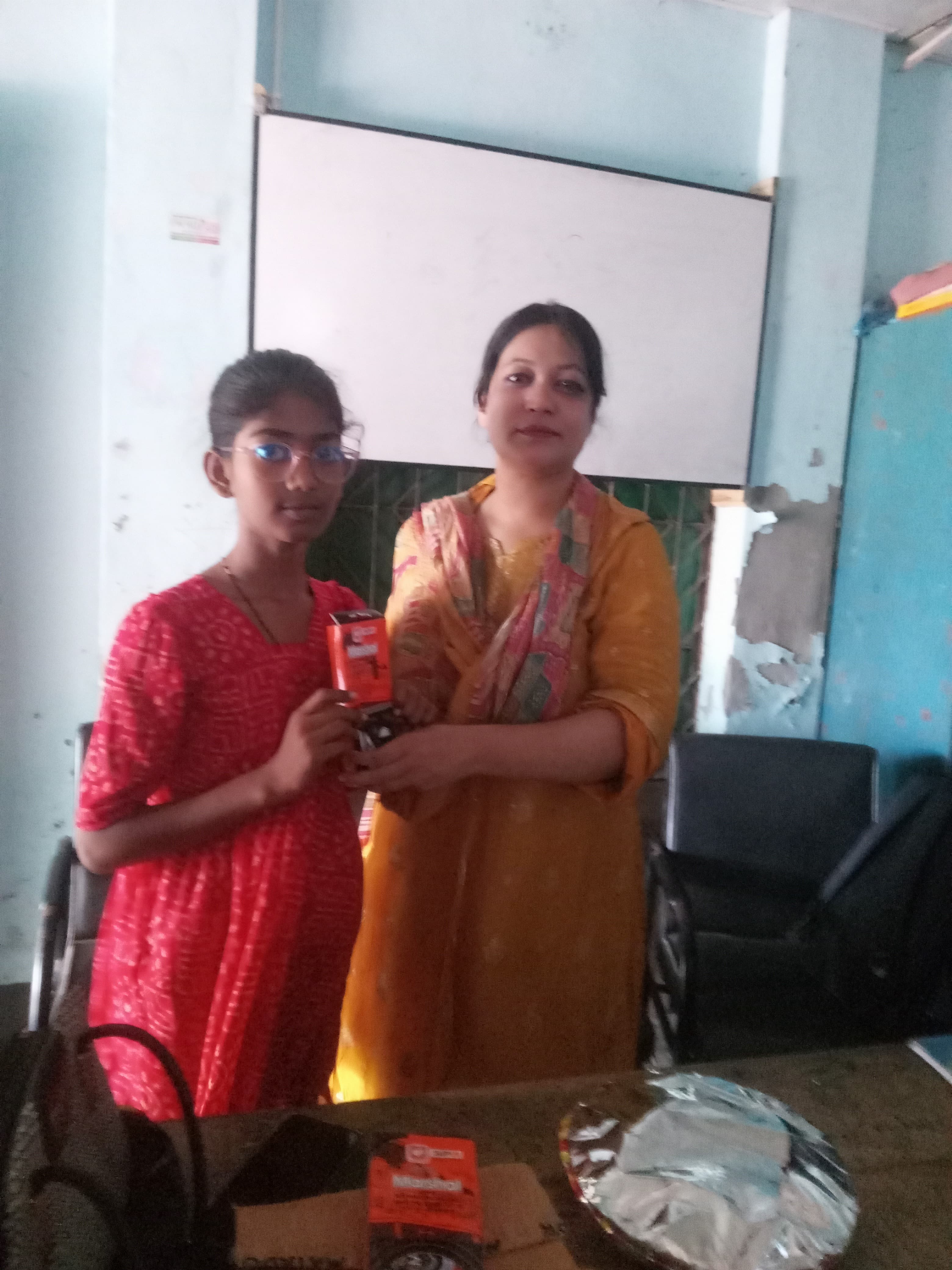 Subject Tutor in Pakistan | Online & Home | Tutor — teaching image 4